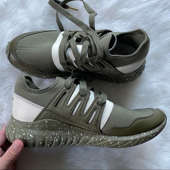 Custom Tubular Adidas - Picture 1 of 4